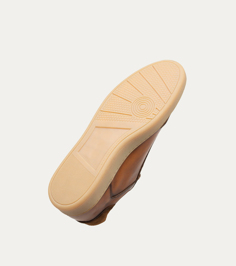 Beige bottom of sole for Men's caramel brown Italian leather and suede lace-up sneaker