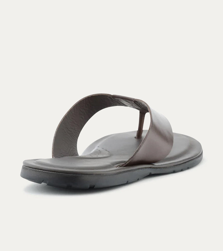 Oceanio Thong Sandals In Brown Leather - Ace Marks