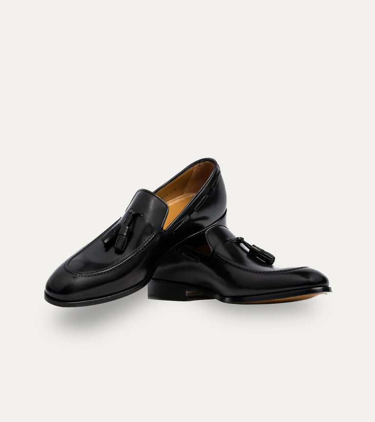 Men's black Italian leather loafer dress shoes with tassel