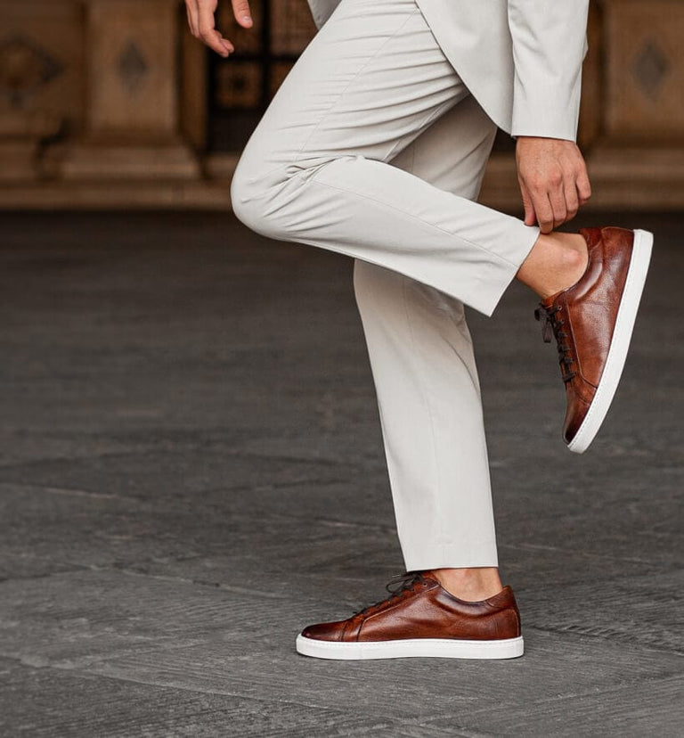 travel dress sneakers