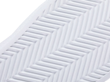 white outsole sneaker 